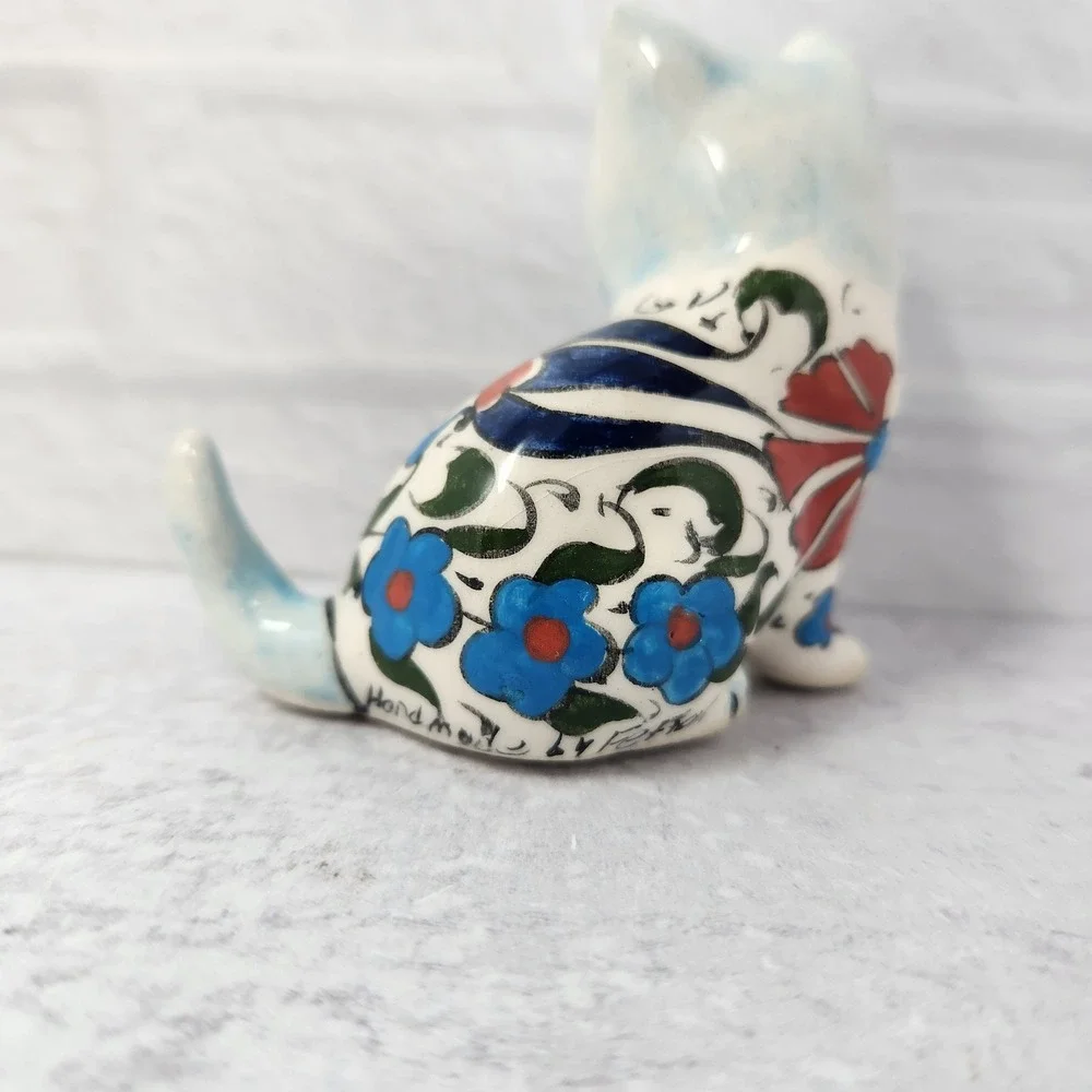 Vtg Turkish 50s Hand Painted Porcelain Cat Kitten Sitting Floral Flowers Signed